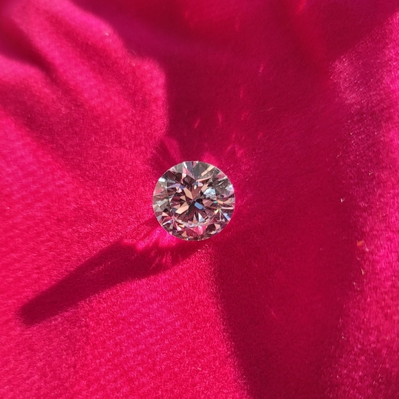 4.59 Ct Lab Grown Round Brillant. G color VS 2.IGI CERTIFIED. NWT